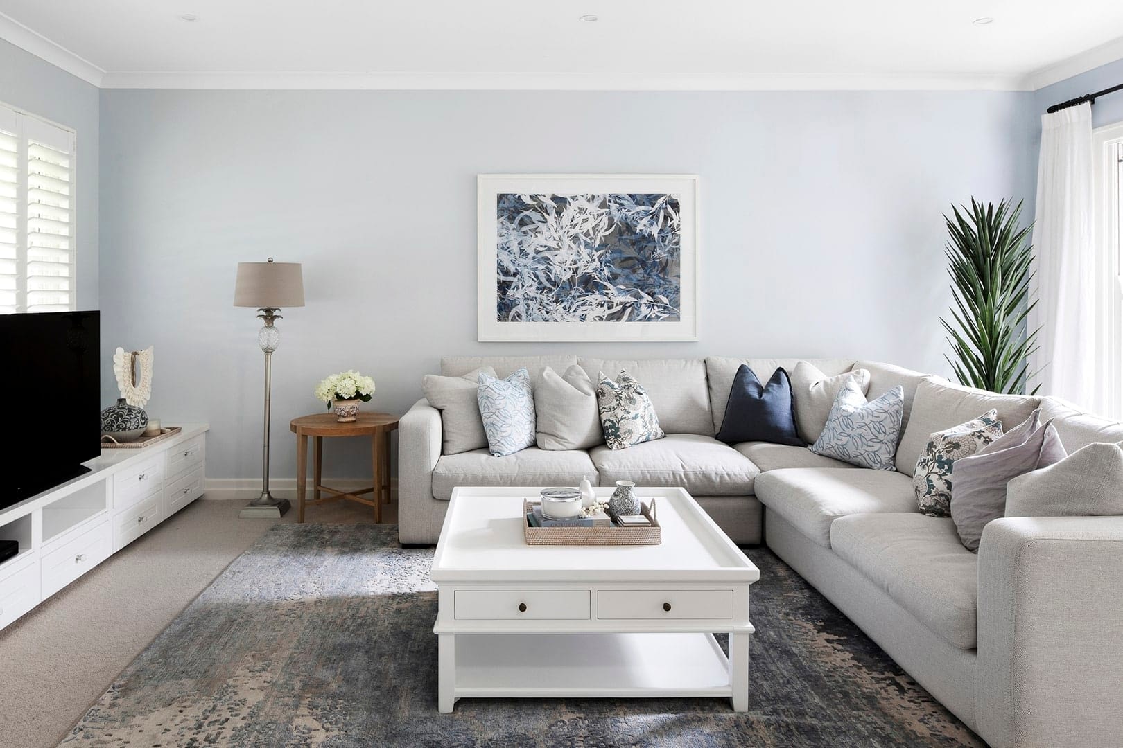 Hamptons Style Living Room With Beige Couch